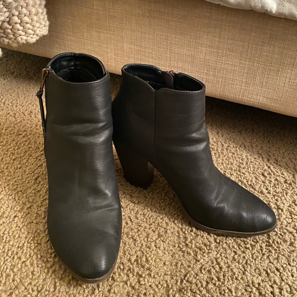 *SOLD* Black Booties